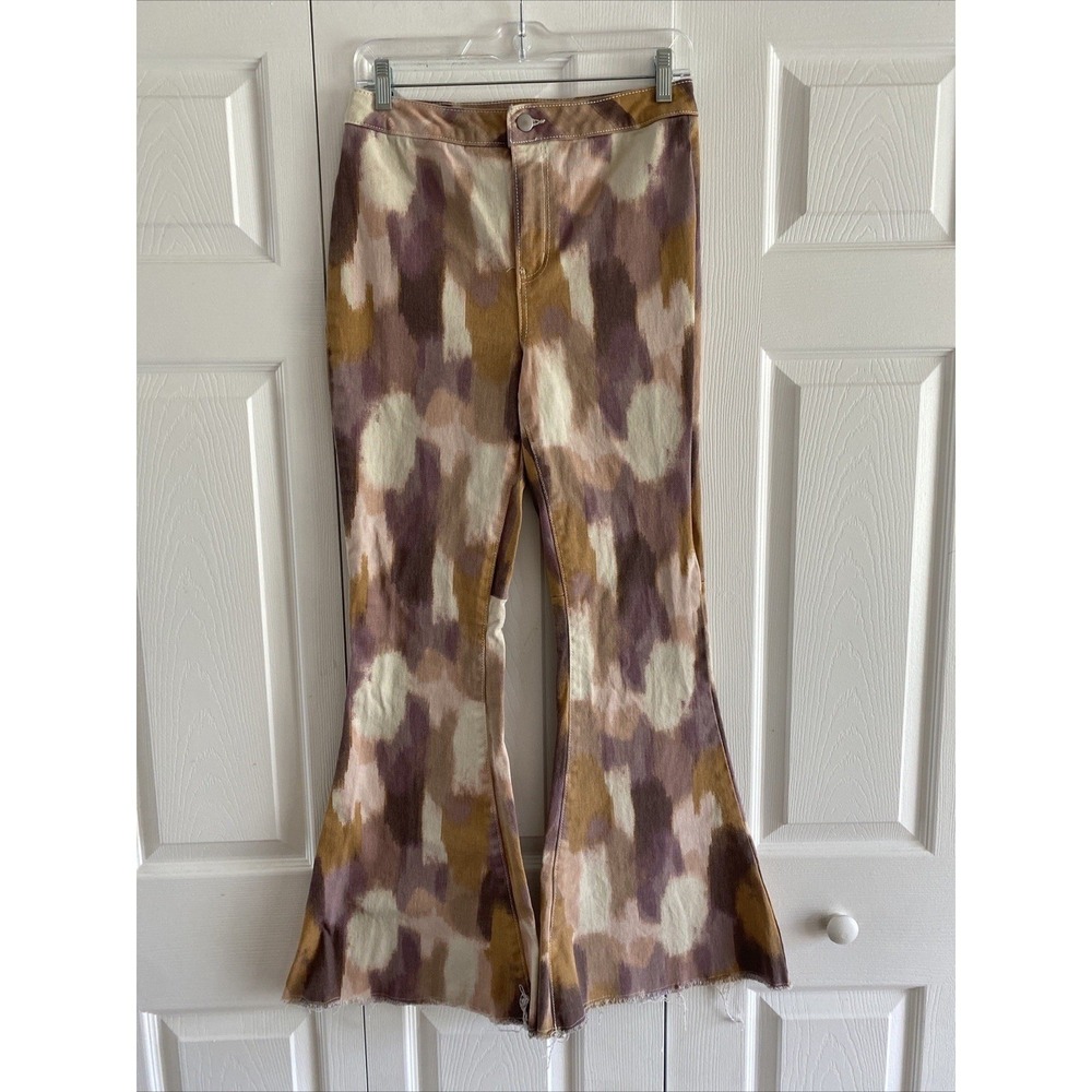 Versona Abstract Print Flare Jeans Womens Size 28 Brown Tan Boho Denim